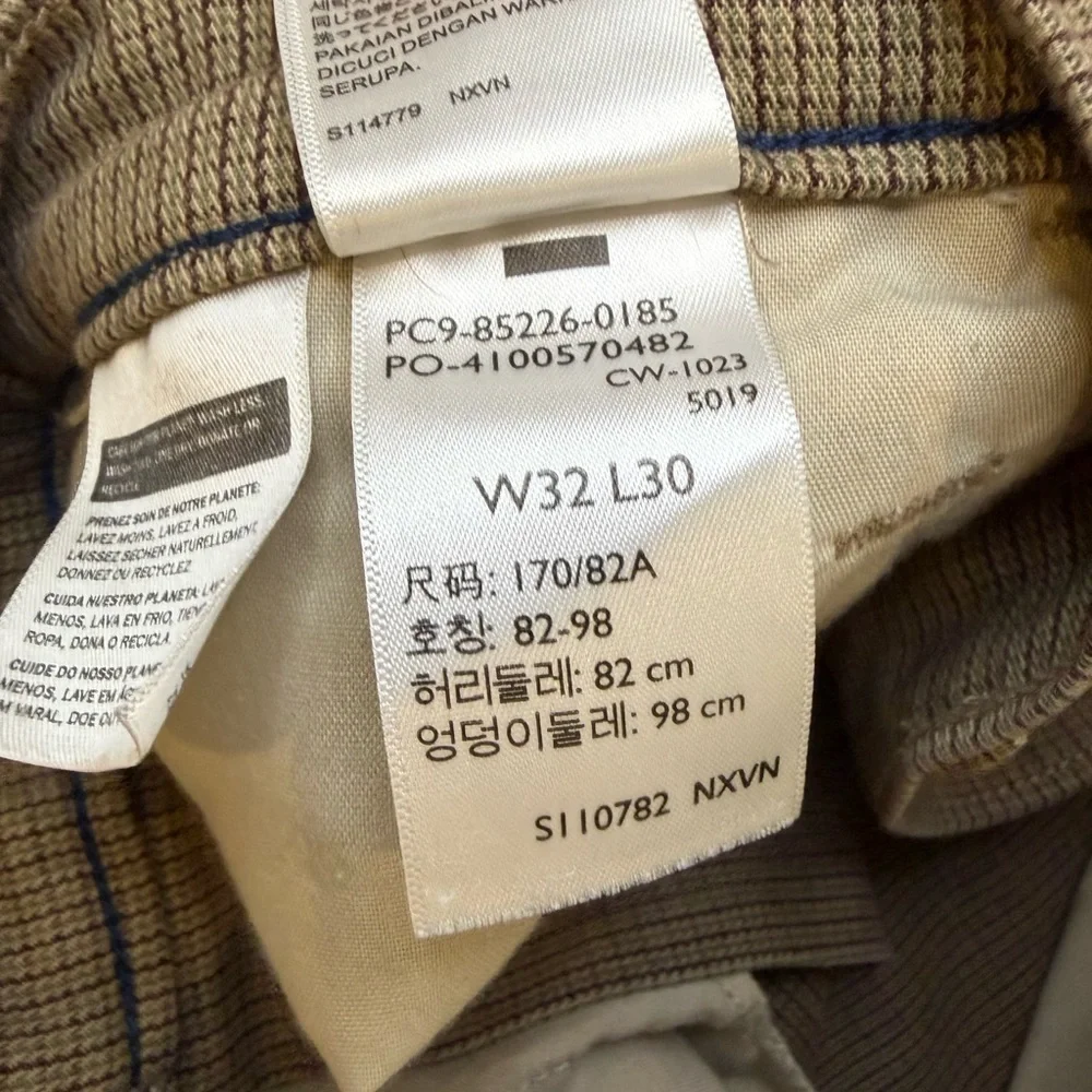 Levi's Men's Olive Chinos